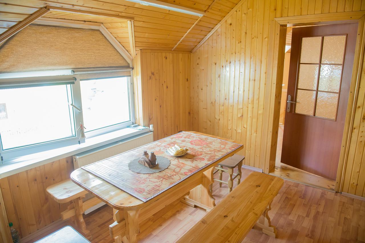 Guest House Suzirya Karpat Iaremcea Exterior foto